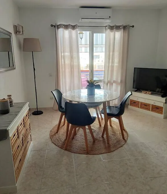 Апартаменты Appartement Cosy Avec Piscine Фуэнхирола