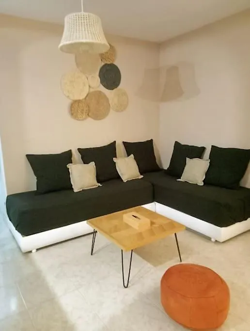 Апартаменты Appartement Cosy Avec Piscine Фуэнхирола